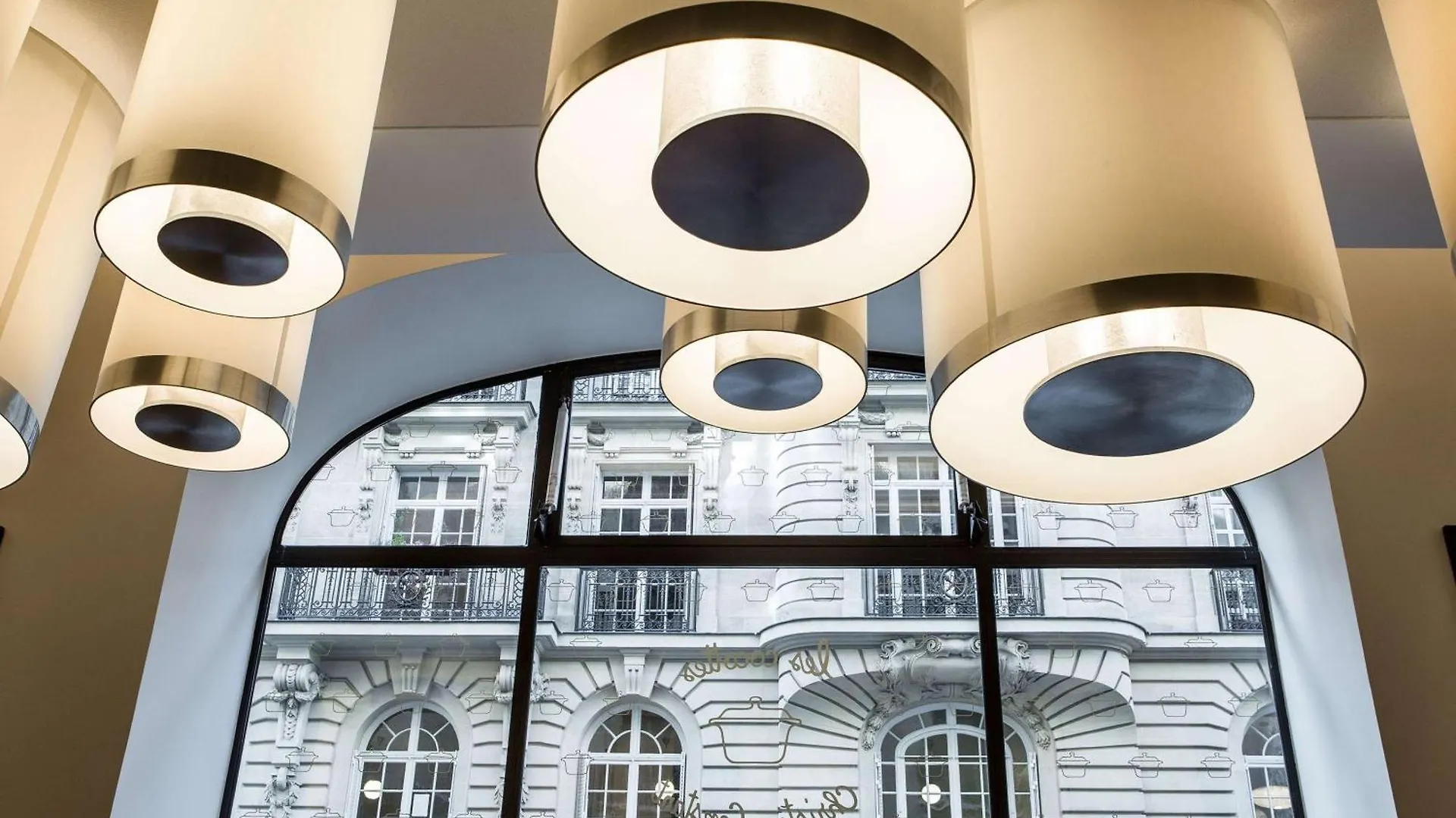 Sofitel Paris Arc De Triomphe Hotel 5*,