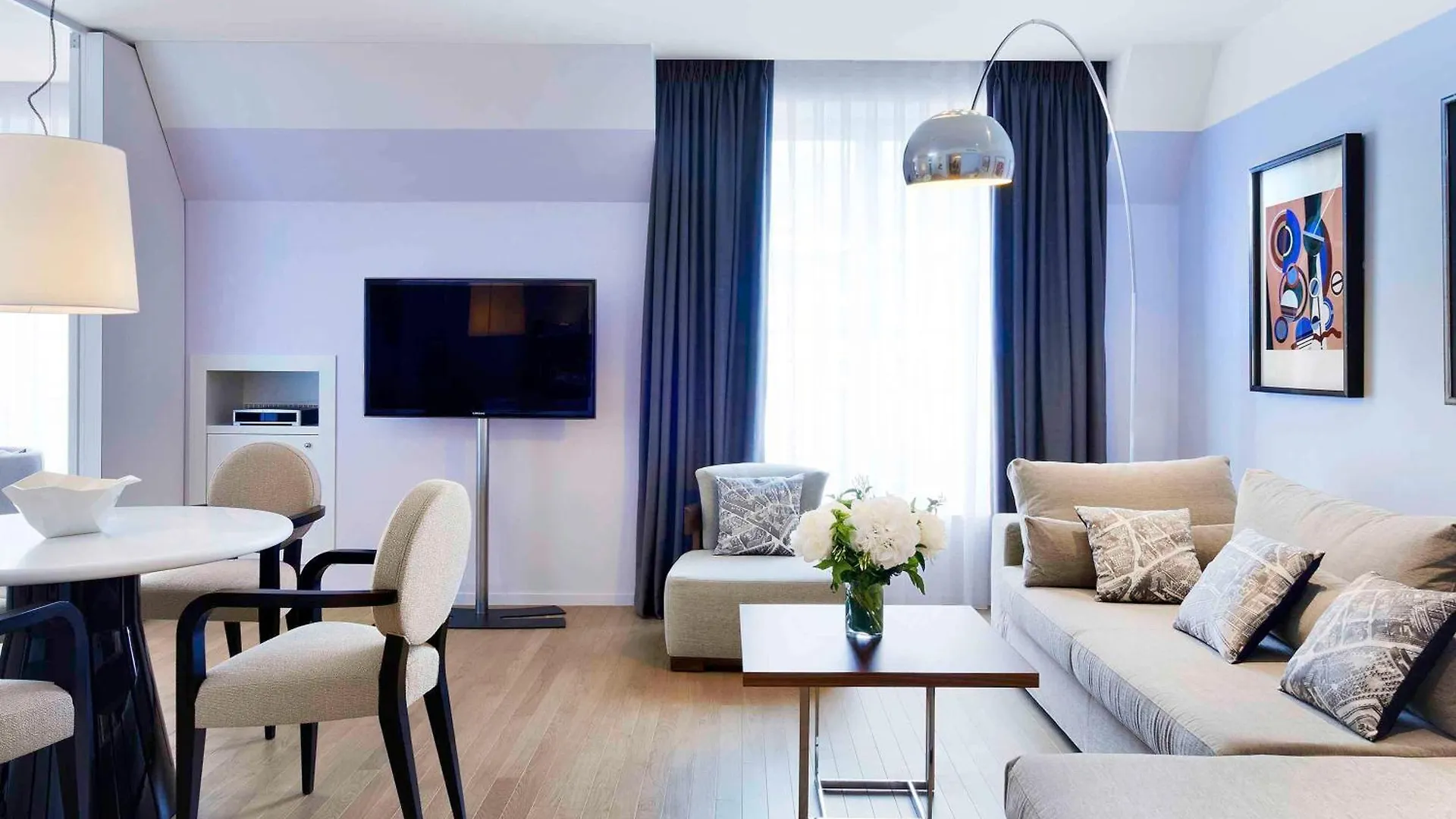 Sofitel Paris Arc De Triomphe Hotel