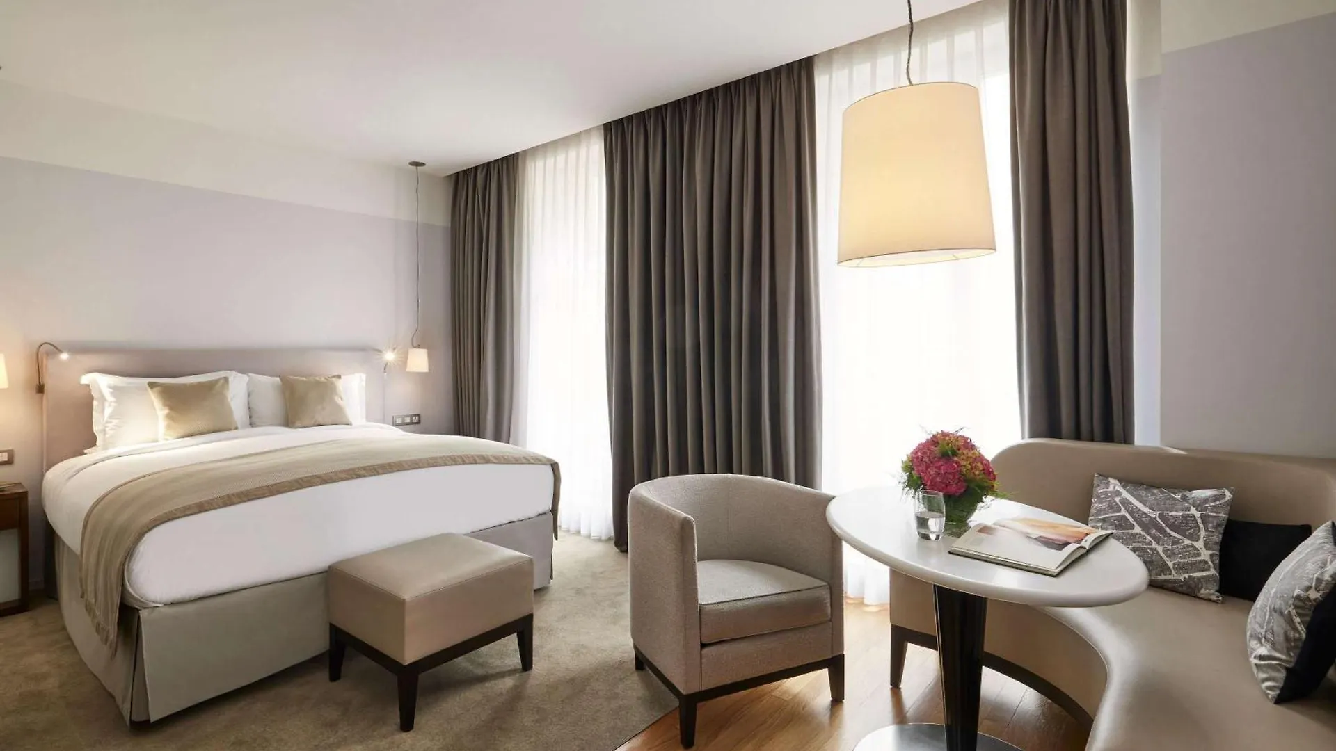 Sofitel Paris Arc De Triomphe Hotel 5*,