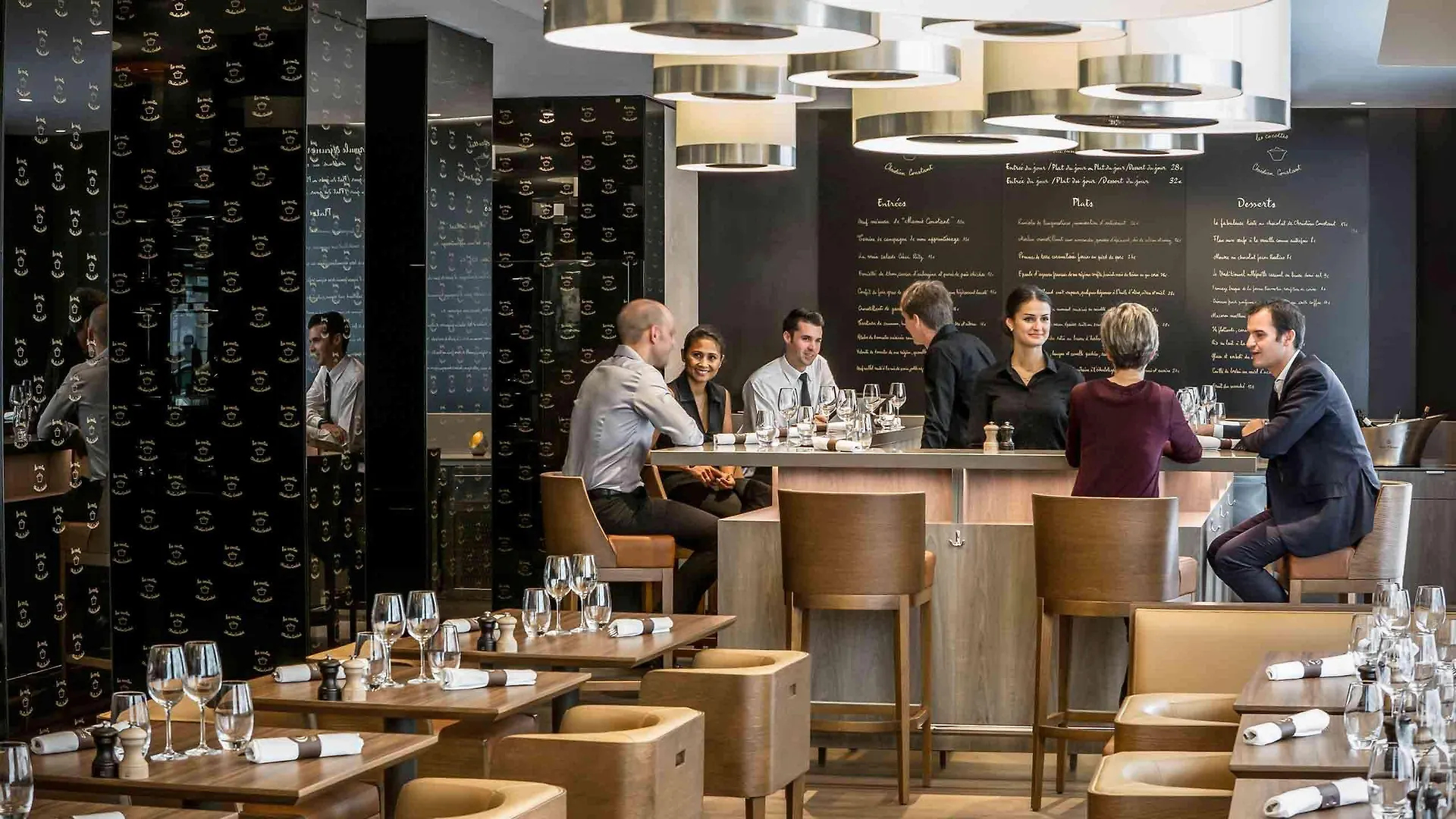 Отель Sofitel Paris Arc De Triomphe