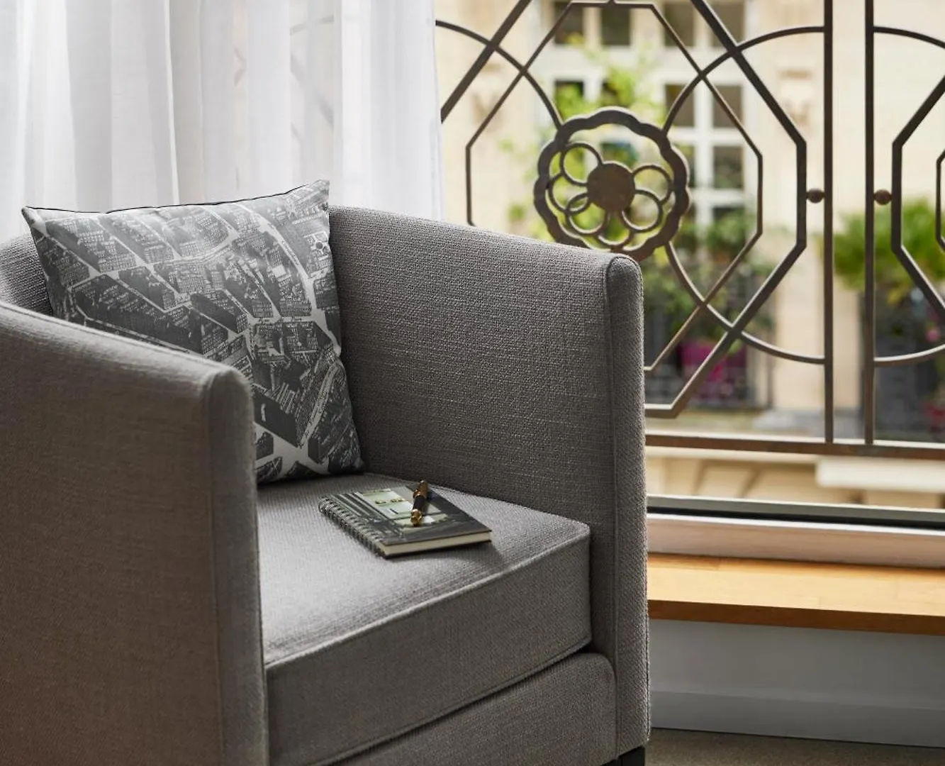 Отель Sofitel Paris Arc De Triomphe Франция