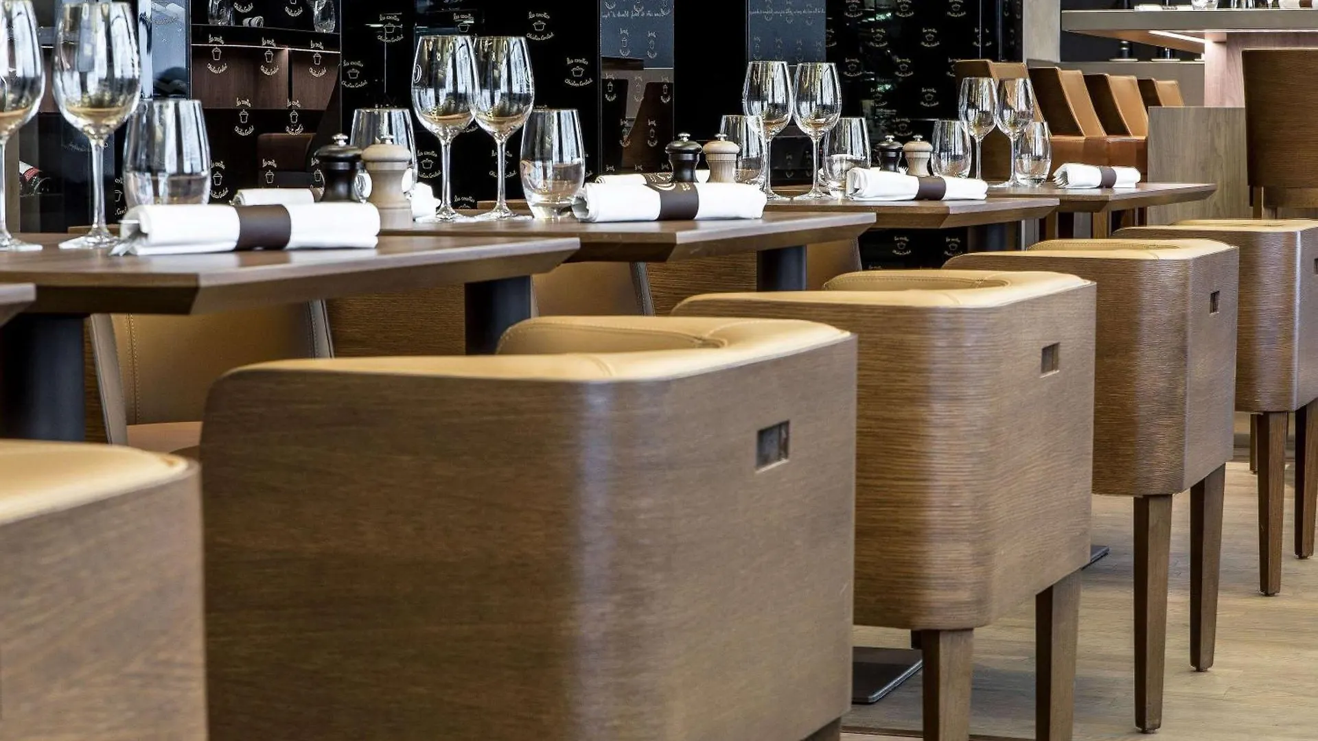 Hotel Sofitel Paris Arc De Triomphe
